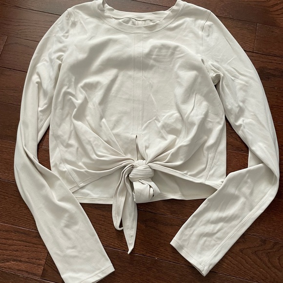 lululemon athletica White Crop Top - Picture 1 of 6